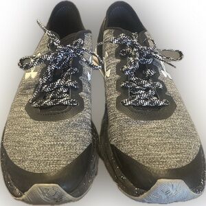 Women’s UA tennis shoes